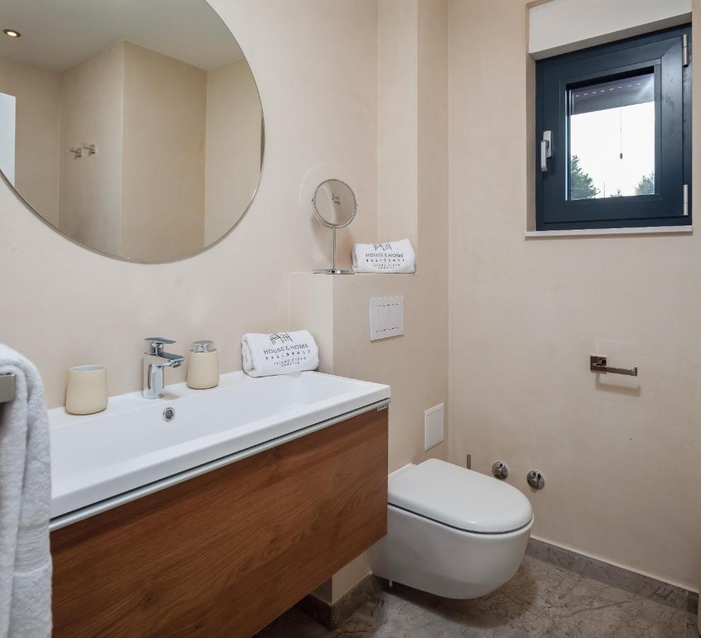 House & Home Слатине Екстериор снимка