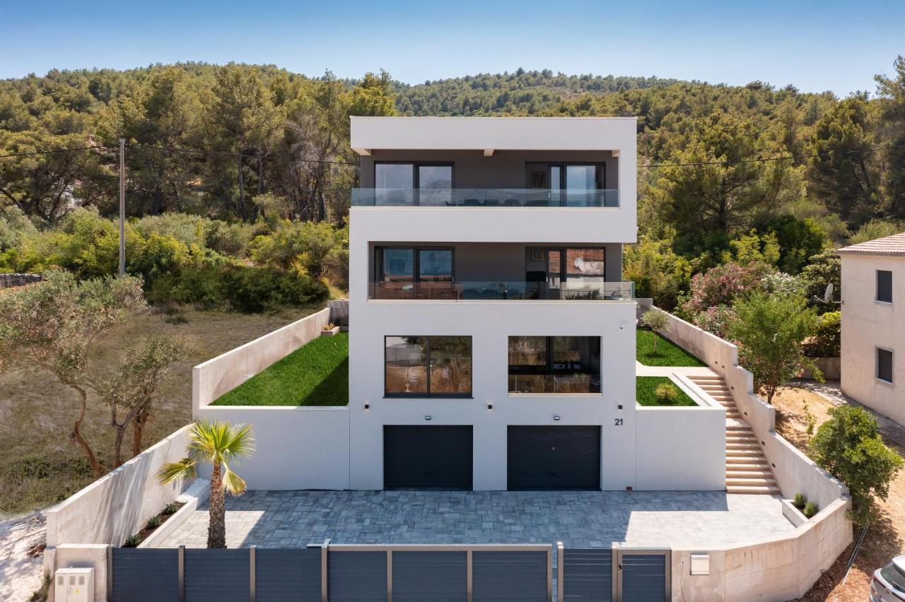 House & Home Слатине Екстериор снимка