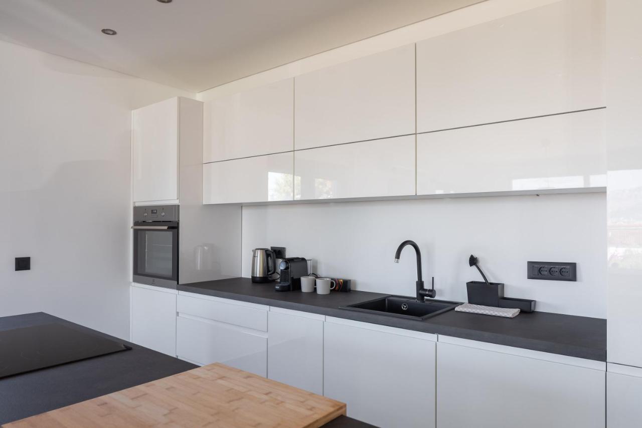 House & Home Слатине Екстериор снимка