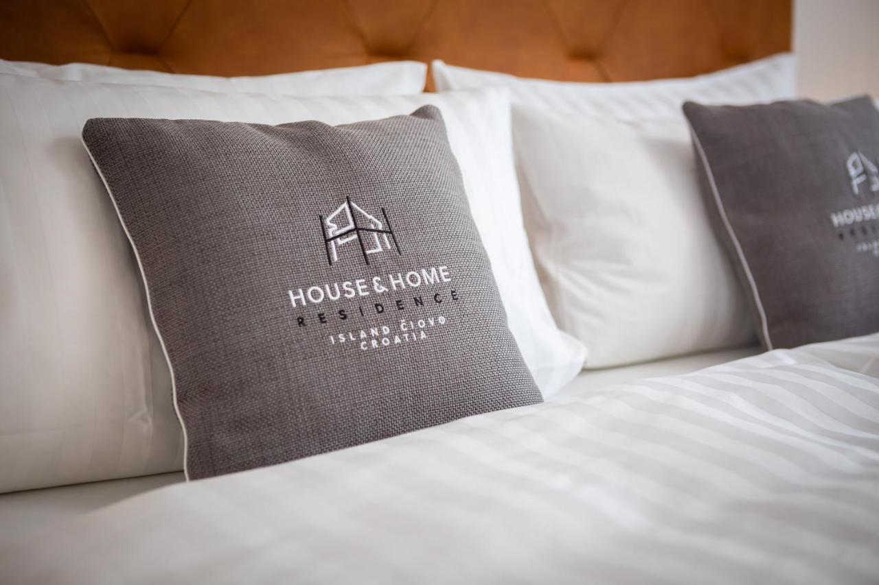 House & Home Слатине Екстериор снимка
