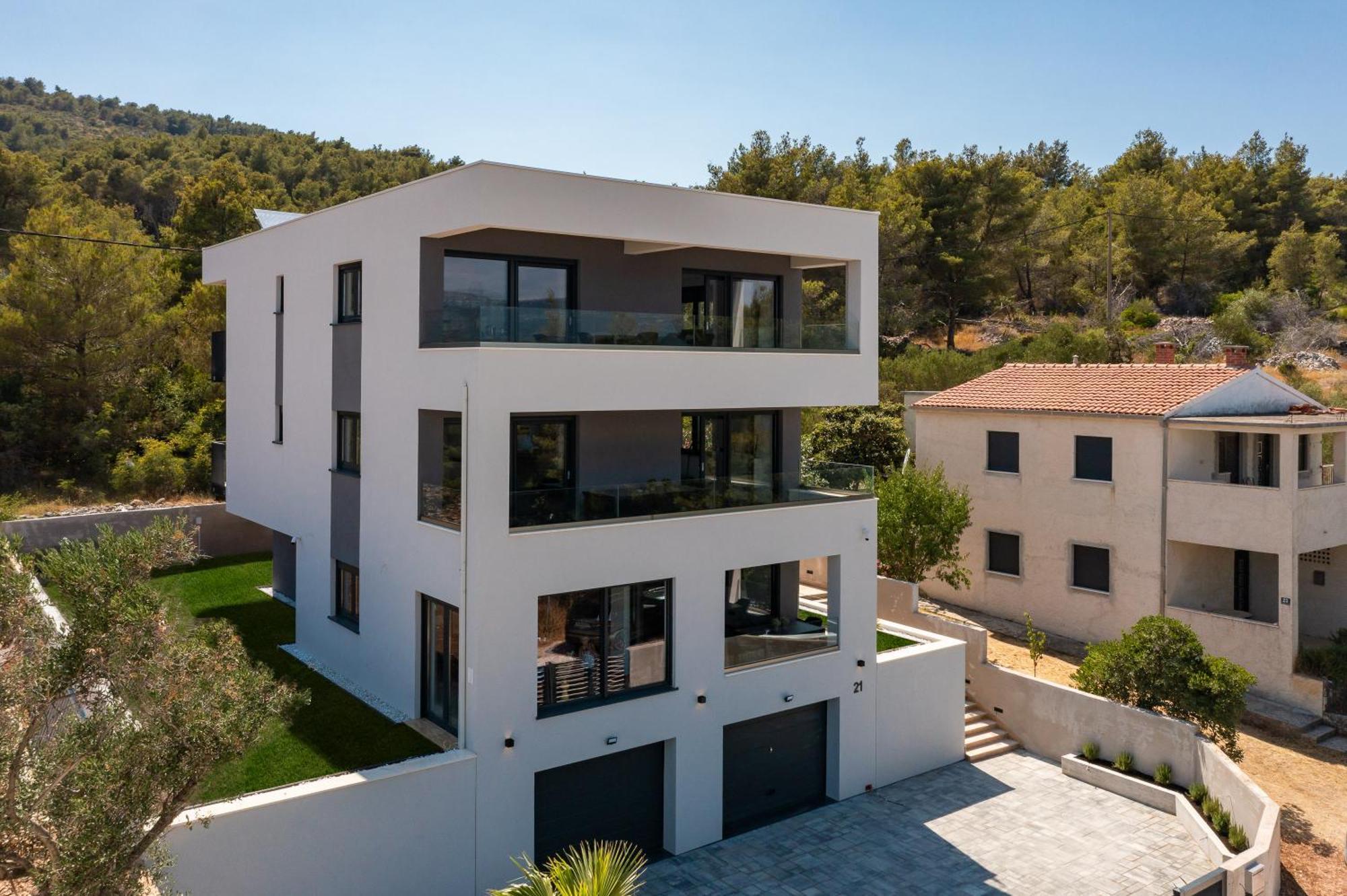 House & Home Слатине Екстериор снимка